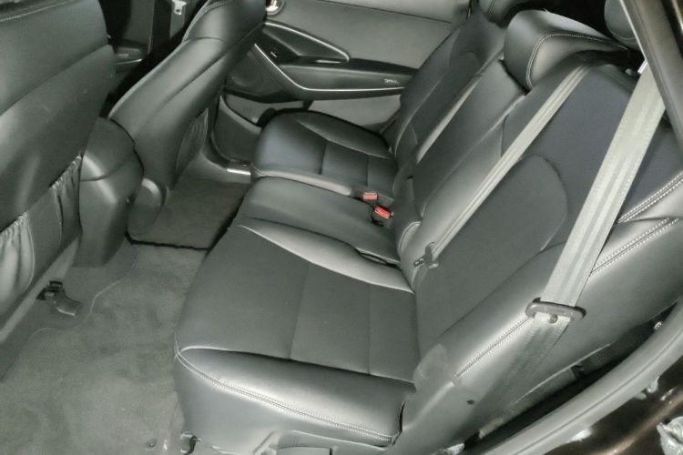 Hyundai Grand Santa Fe 2017 #17 Hyundai Grand Santa Fe 2017 car image #17