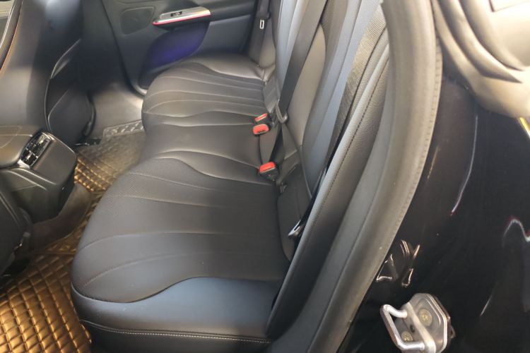 Mercedes-Benz EQE Class 2024 car image #17