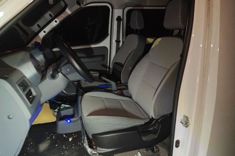 五菱汽车 五菱扬光电卡 2024 汽车图片 #17