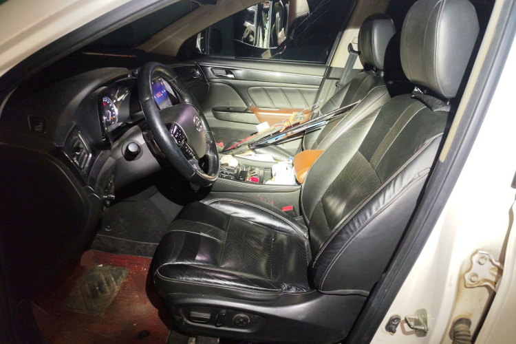 GAC Trumpchi GS7 2017 car image #17