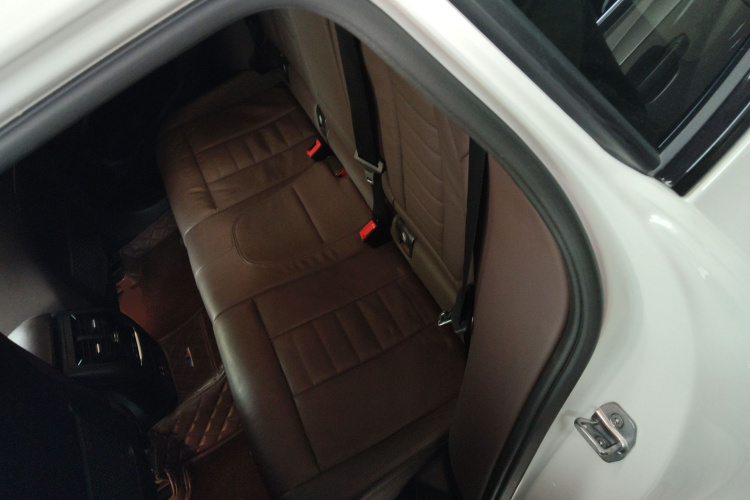 BMW X4 M40i 2020 #17 BMW X4 M40i 2020 car image #17