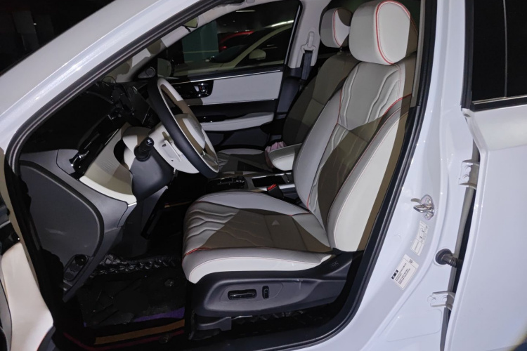 Honda e:NS2 2025 car image #17