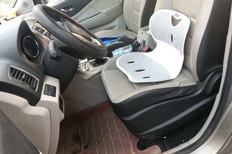 Forthing S500 2017 car image #17