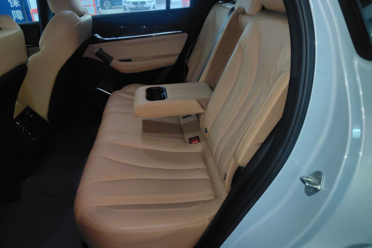 GEELY Monjaro EREV 2023 #17 GEELY Monjaro EREV 2023 car image #17