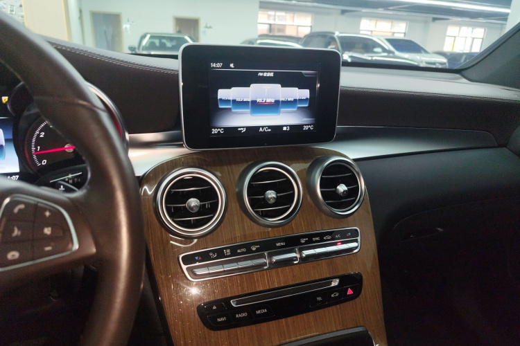 Mercedes-Benz GLC Coupe 2019 car image #17