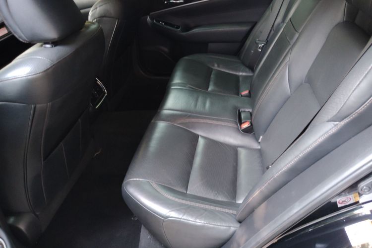 Toyota CrownSportCross 2018 صورة سيارة #17