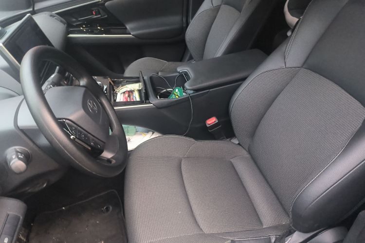 Toyota bZ4X 2023 immagine di auto #17