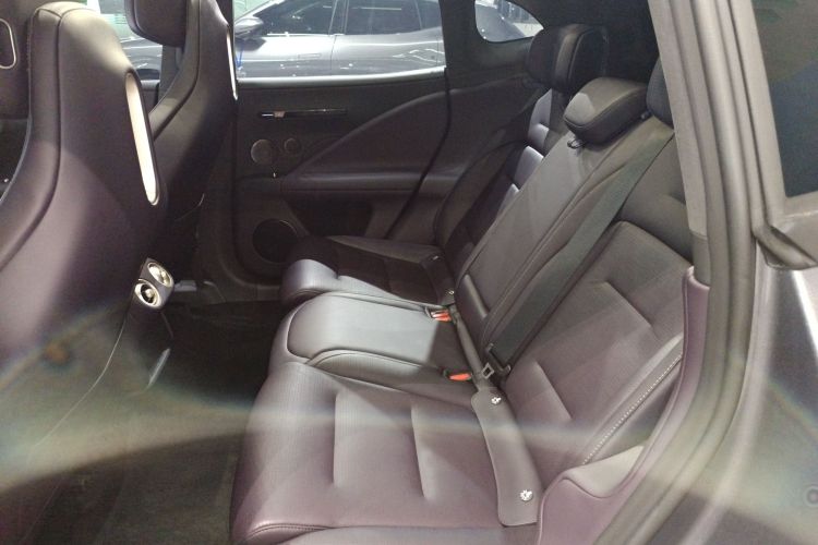 Avatr 07 2024 car image #17