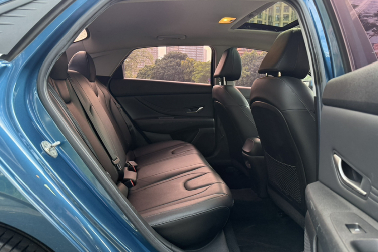 现代 伊兰特 2021 汽车图片 #17