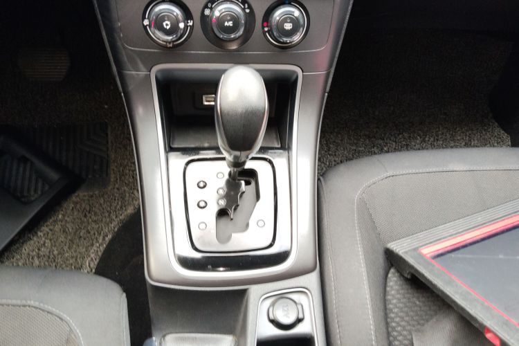 Citroen C4 C-Quatre 2018 car image #17