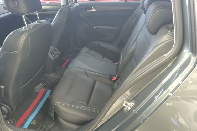 Volkswagen Golf (Imported) 2019 immagine di auto #17