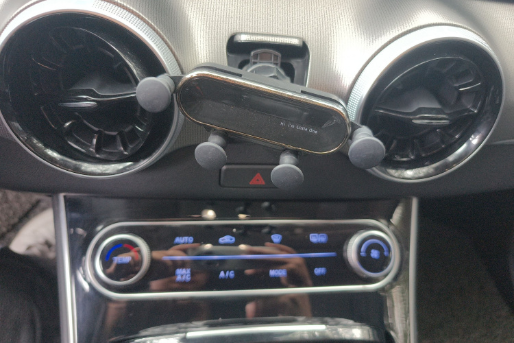 Forthing T5 EVO 2021 car image #17