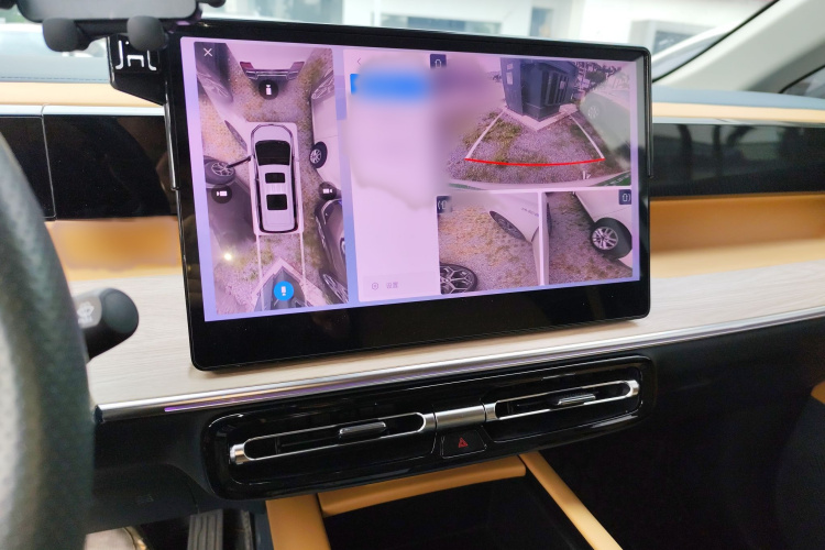 GAC Trumpchi E8 New Energy 2024 car image #17