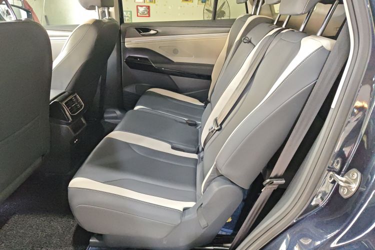 Volkswagen ID.6 Crozz 2022 #17 Volkswagen ID.6 Crozz 2022 car image #17