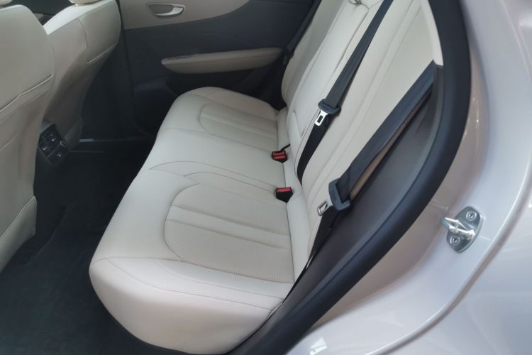 MG ES5 2024 #17 MG ES5 2024 car image #17