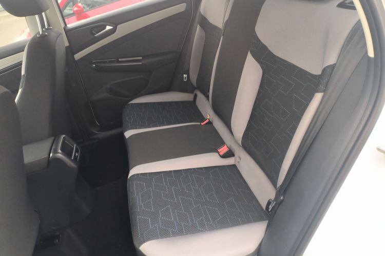 VS5 2023 car image #17