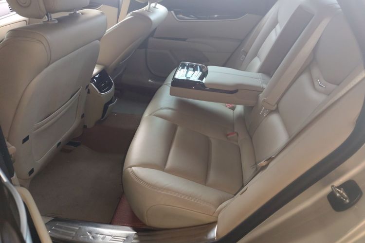 2014 #17 2014 car image #17