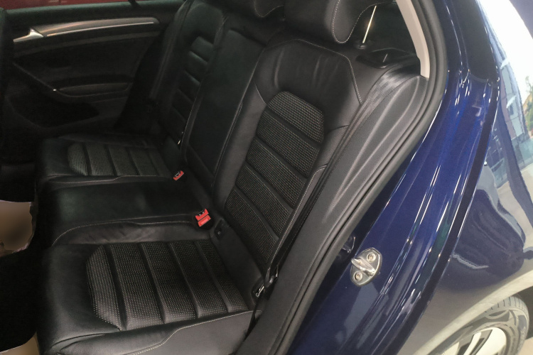 Volkswagen Golf New Energy (Imported) 2019 صورة سيارة #17