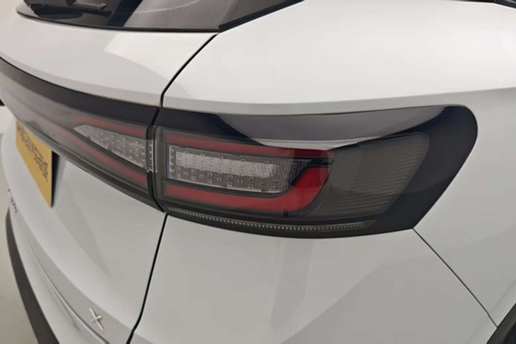 Volkswagen ID.4 X 2021 immagine di auto #17