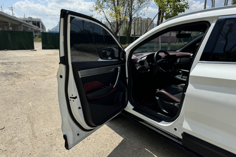 Coolray 2020 image de voiture #17