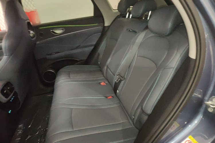 BYD Sea Lion 07 DM-i 2025 car image #17