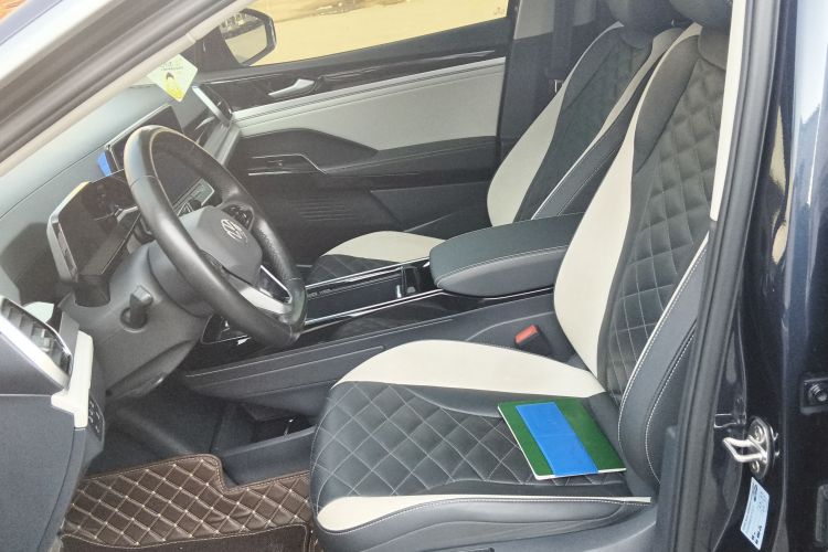 Volkswagen ID.6 Crozz 2023 #17 Volkswagen ID.6 Crozz 2023 immagine di auto #17