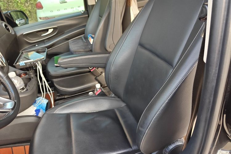 奔驰 威霆 2017 汽车图片 #17