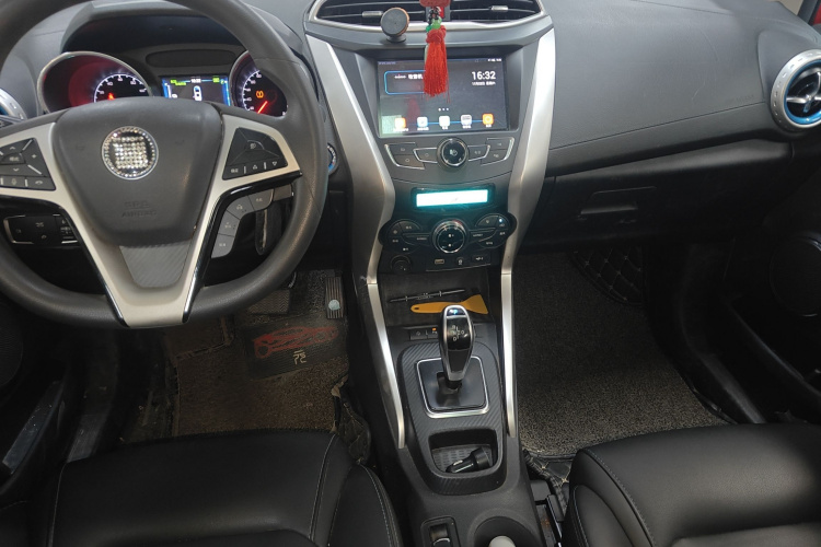 BYD Yuan New Energy 2018 car image #17