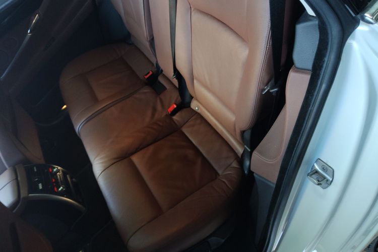 BMW 5 Series GT 2016 #17 BMW 5 Series GT 2016 immagine di auto #17