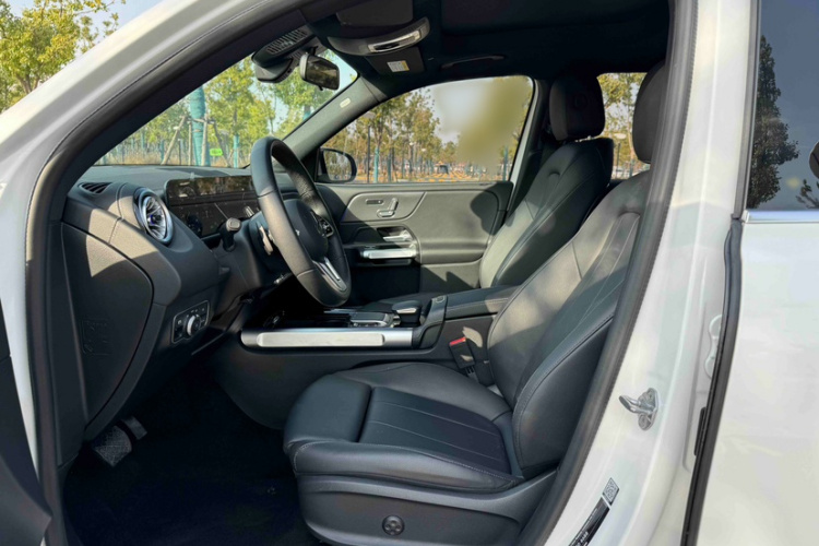 Mercedes-Benz EQB Class 2024 #17 Mercedes-Benz EQB Class 2024 car image #17