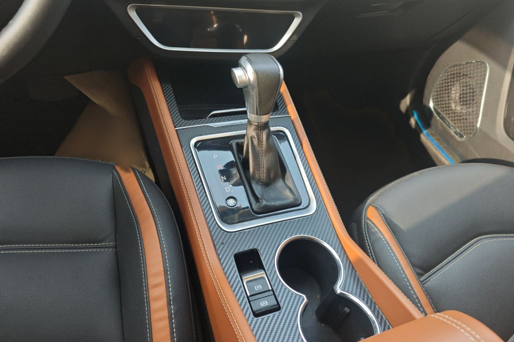 众泰 众泰T300 2019 汽车图片 #17