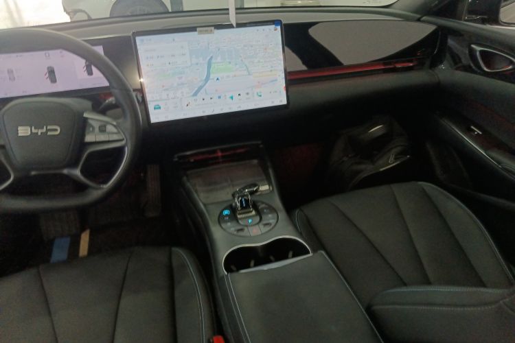 BYD Seal 2025 car image #17