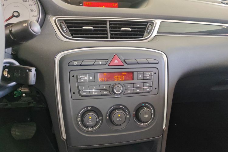 标致 标致308 2015 汽车图片 #17