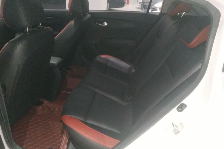 Kia Rio Cross 2019 car image #17