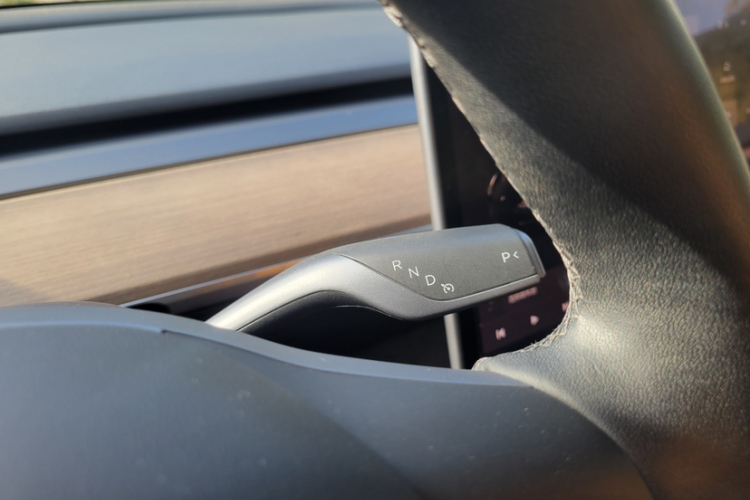 Tesla Model Y 2021 immagine di auto #17
