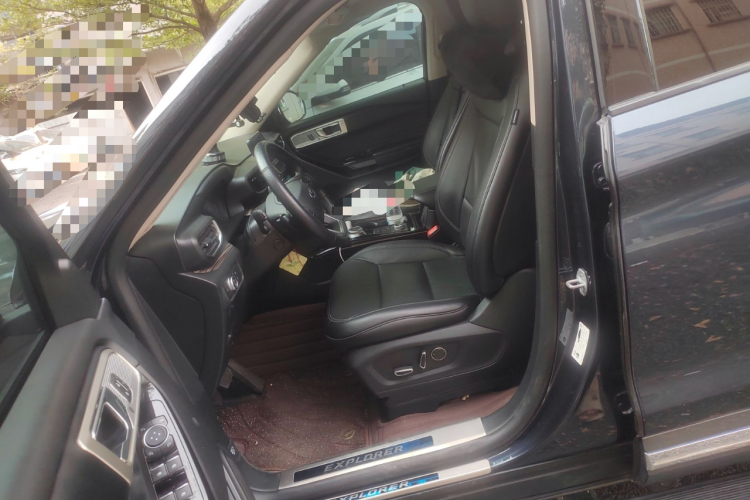 Ford Explorer 2021 car image #17