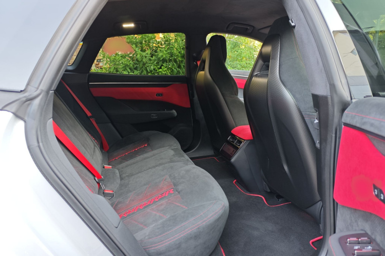 极氪 极氪001 FR 2025 汽车图片 #17