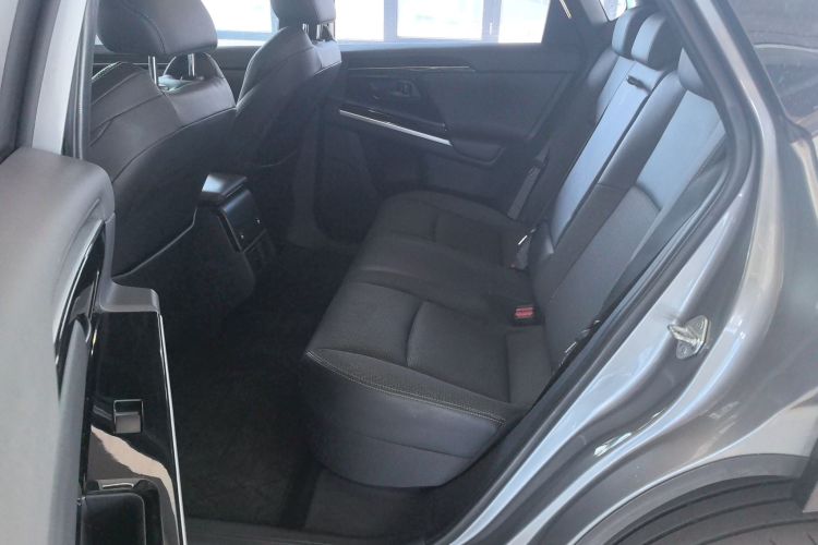 Toyota bZ4X 2022 immagine di auto #17