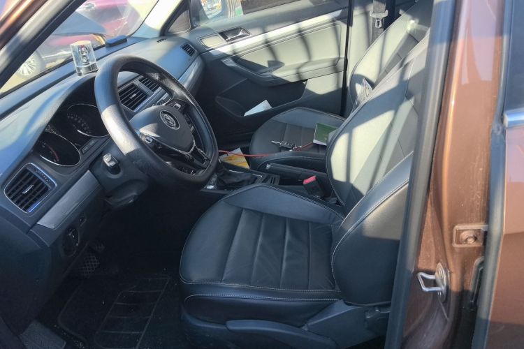 Volkswagen Gran Lavida 2017 immagine di auto #17