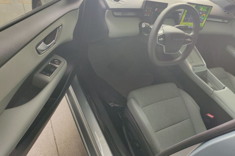 Roewe D6 2025 car image #17