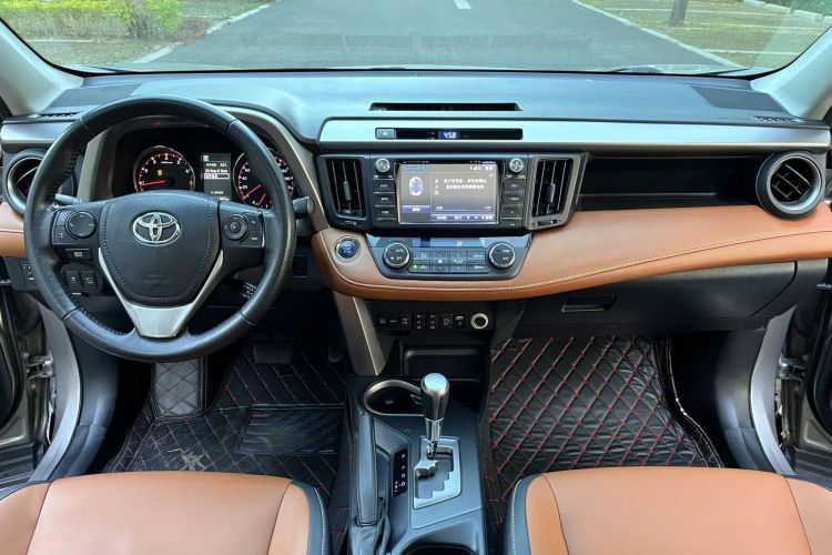 RAV4 2017 immagine di auto #17