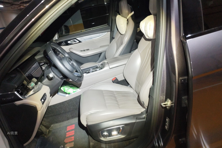 Lynk & Co 09 EM-P 2023 car image #17