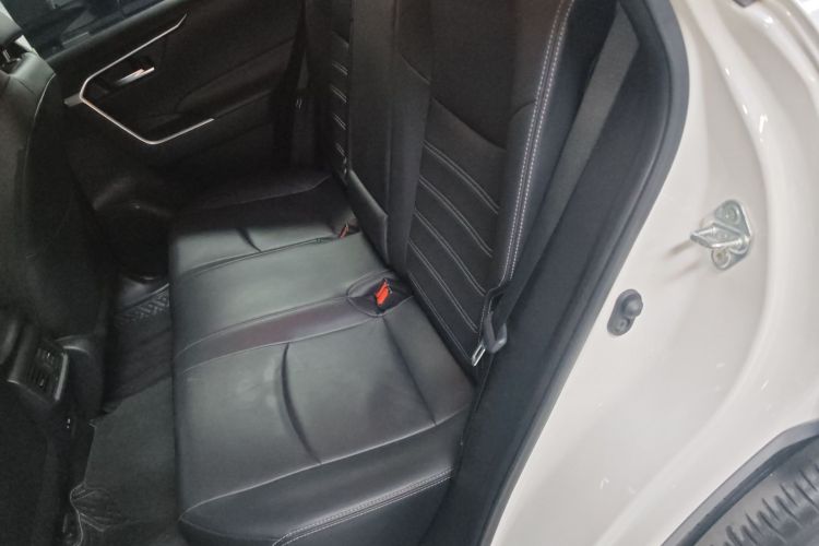 Kia Wildlander 2021 car image #17