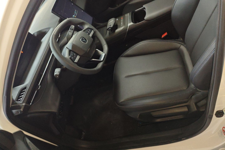 长安 逸动 2025 汽车图片 #17