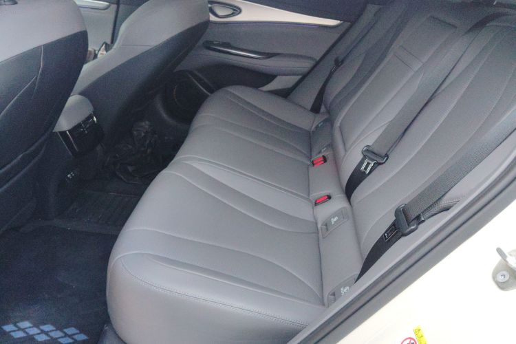 BYD Seal 07 DM-i 2025 imagem de carro #17