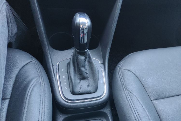 Polo 2018 image de voiture #17
