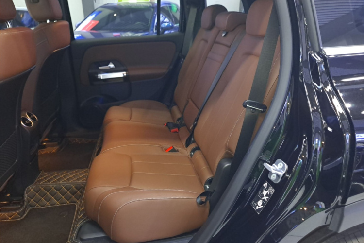 Mercedes-Benz GLB Class 2025 car image #17