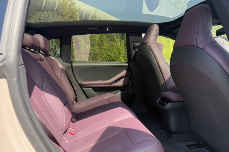 NIO ET5 2023 car image #17