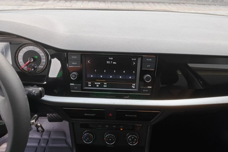 Volkswagen Lavida 2018 car image #17