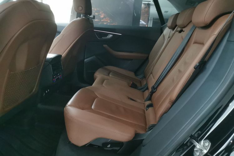 Audi Q8 2021 immagine di auto #17